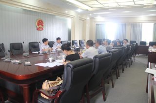 政府領(lǐng)導(dǎo)、企業(yè)代表參加了崇禮新城投資合作協(xié)議討論會(huì)